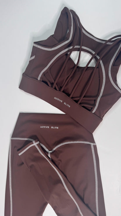 Pilara Set - Brown Close Up